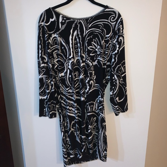 Mini dress by White House black market - Picture 2 of 2